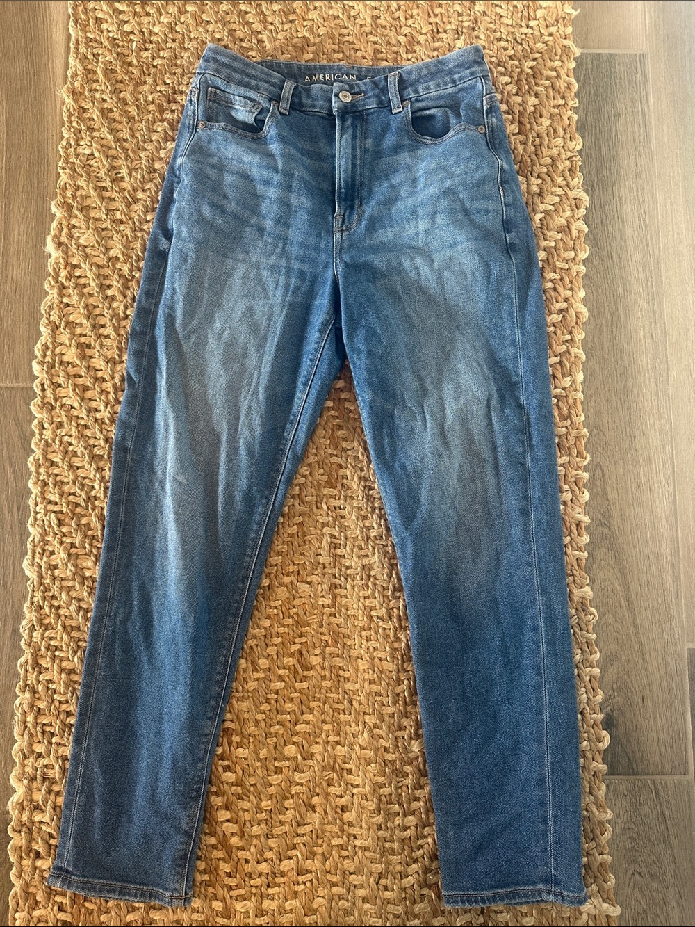 American Eagle curvy Mom jeans size 6